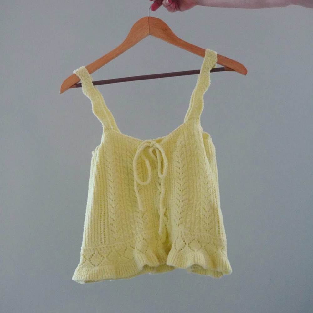 Yellow Crochet/Knit Front Tie Crop Top Tank Top -Size Large